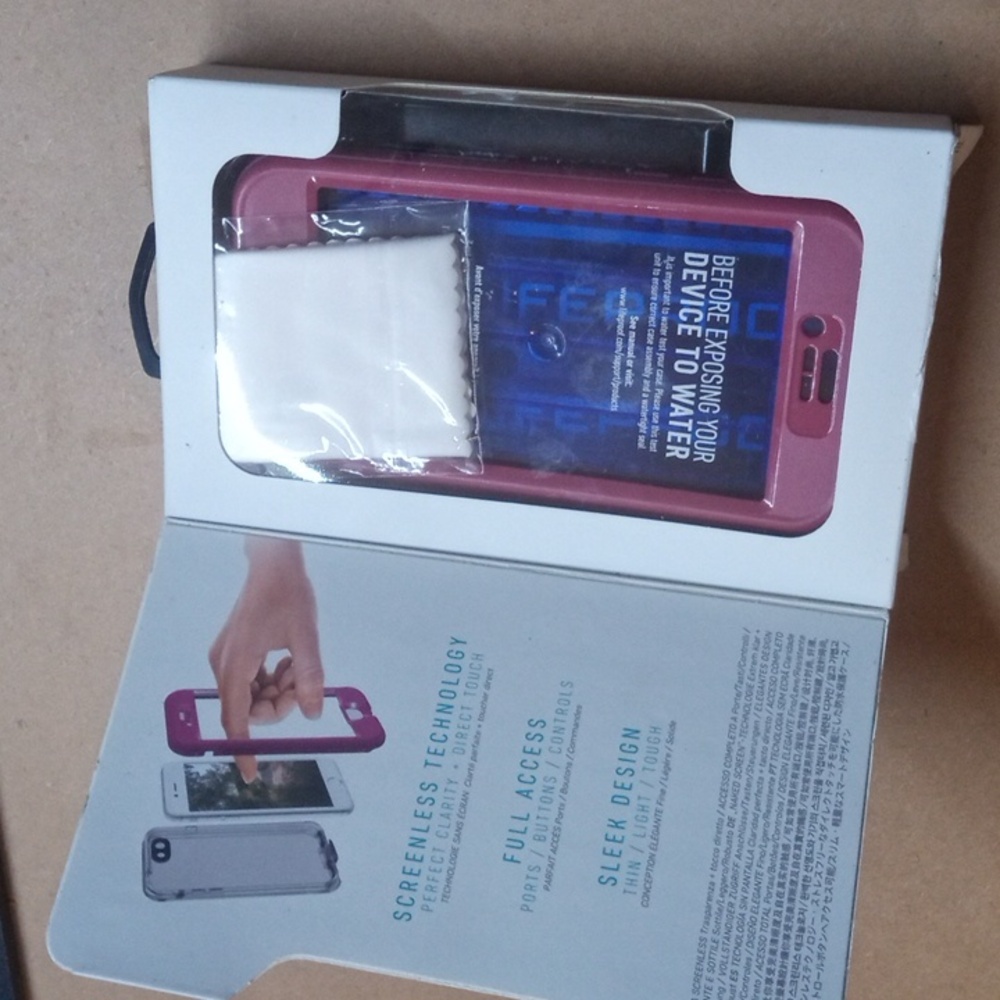 Phone case - Picture 3 of 8